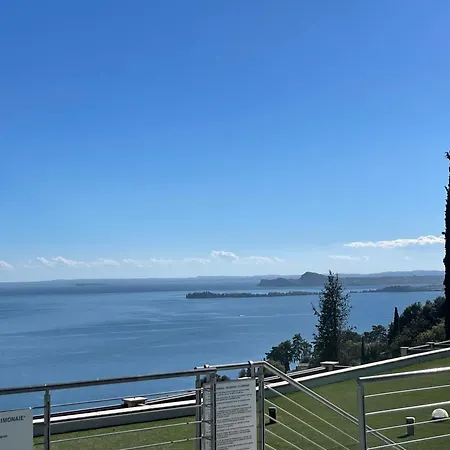 Апартаменты Deluxe Sunrise Sky Terrasse 2 Bedroom Design & Fantastic View *